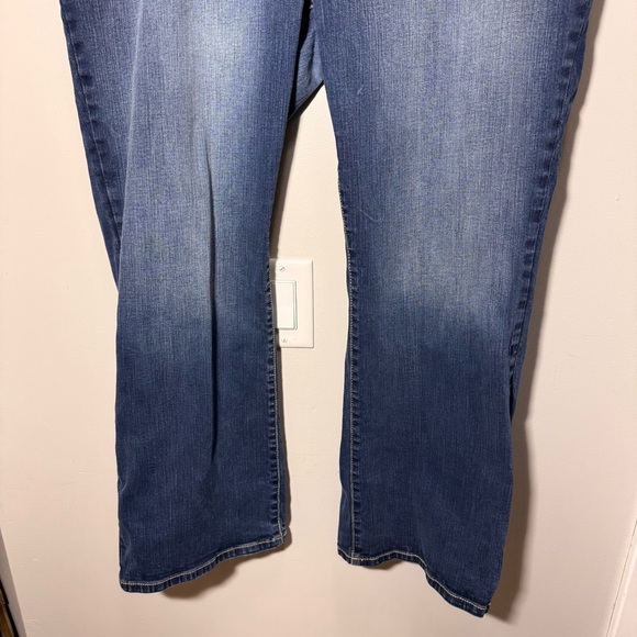 Torrid Blue Straight Leg Jeans Size 22 - Picture 4 of 10